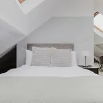 Blueground Clerkenwell Furnished Ready Lon-605